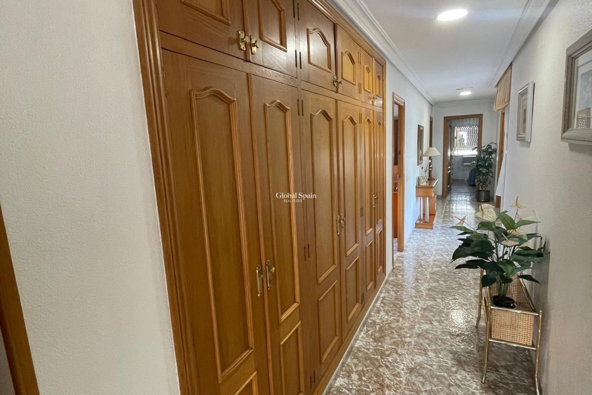 Venta - APARTAMENTO -
TORREVIEJA - Center