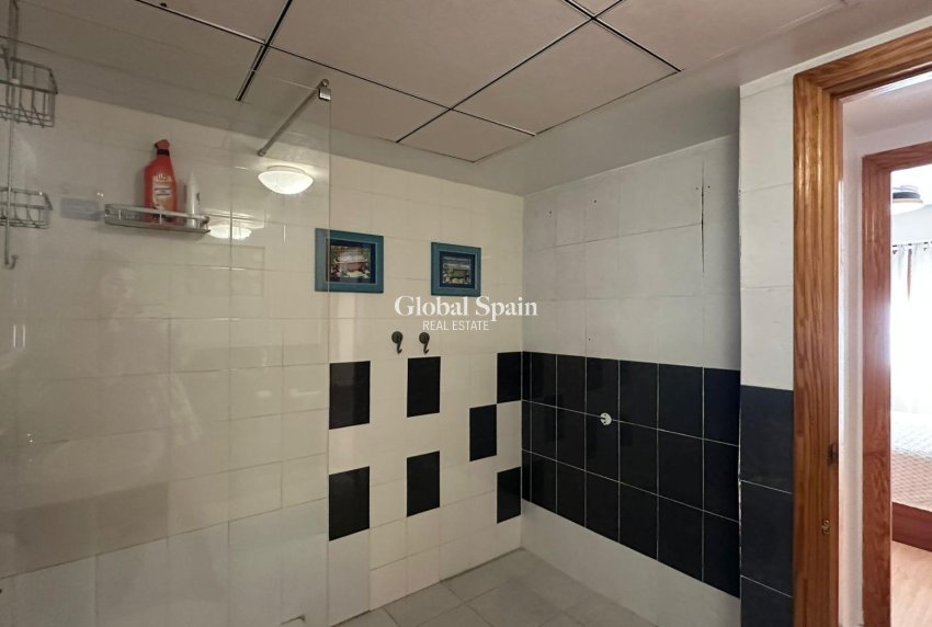 Venta - APARTAMENTO -
TORREVIEJA - Center