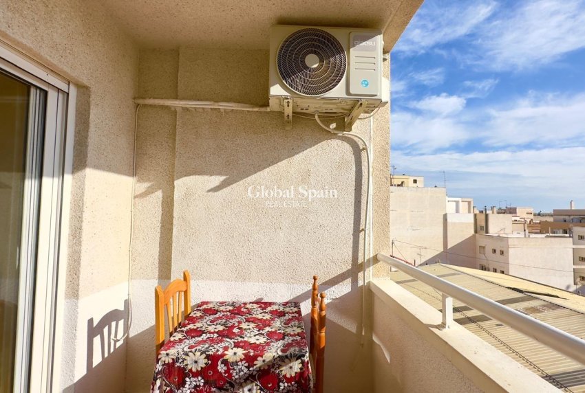 Venta - APARTAMENTO -
TORREVIEJA - Center