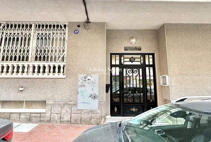 Venta - APARTAMENTO -
TORREVIEJA - Center