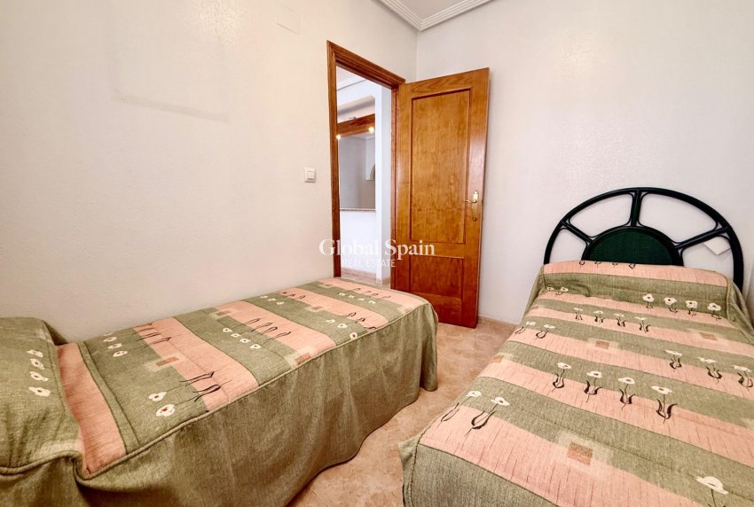 Venta - APARTAMENTO -
TORREVIEJA - Center