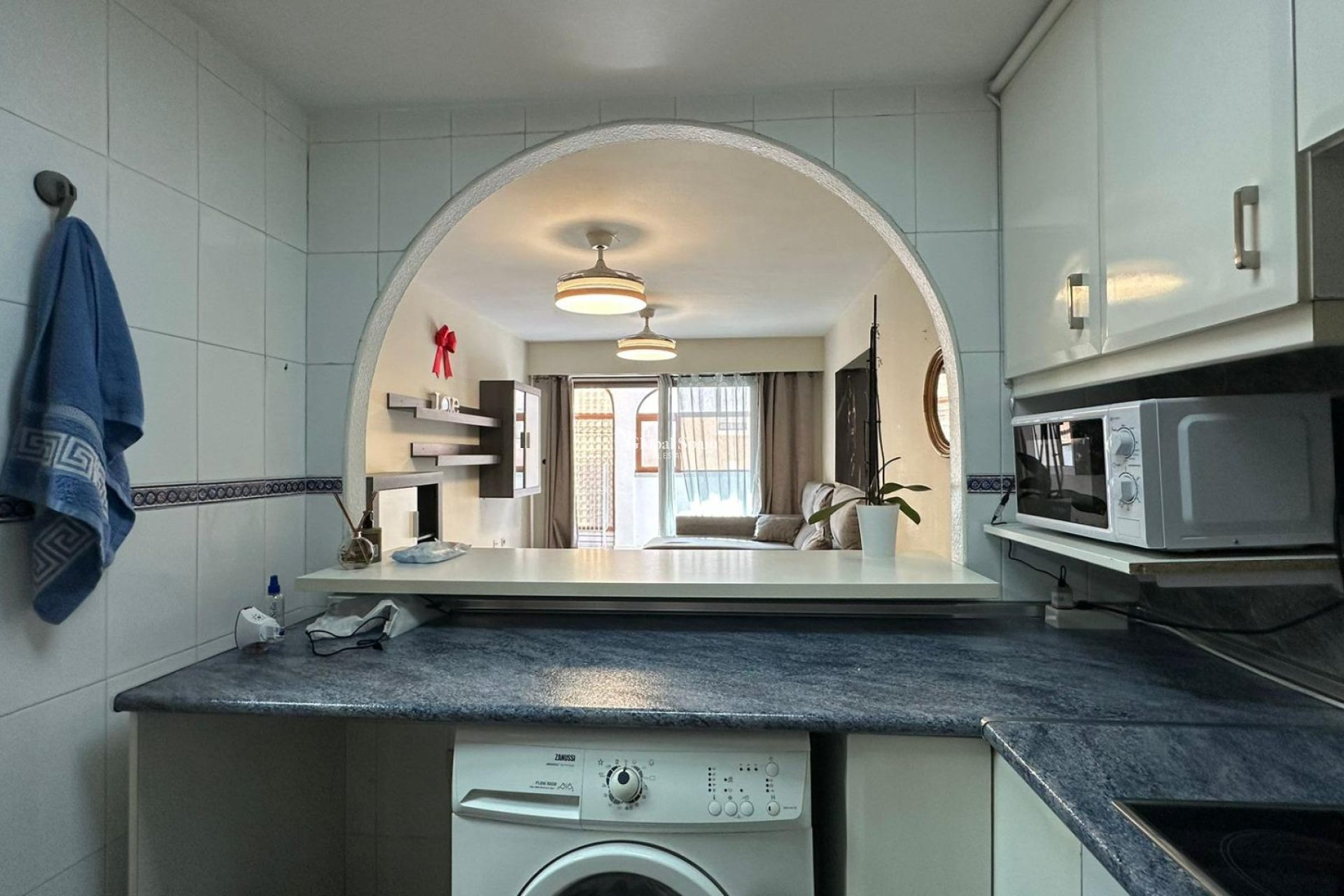 Venta - APARTAMENTO -
TORREVIEJA - Center