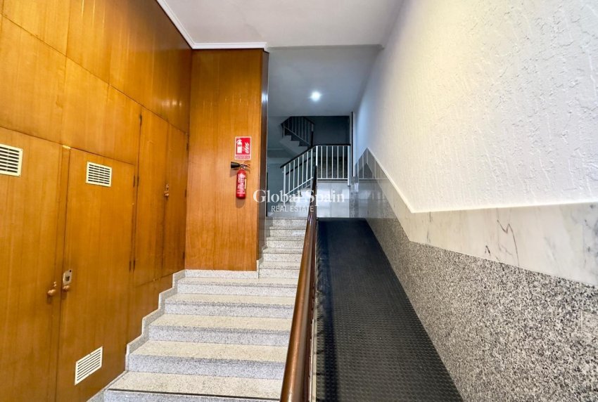 Venta - APARTAMENTO -
TORREVIEJA - Center