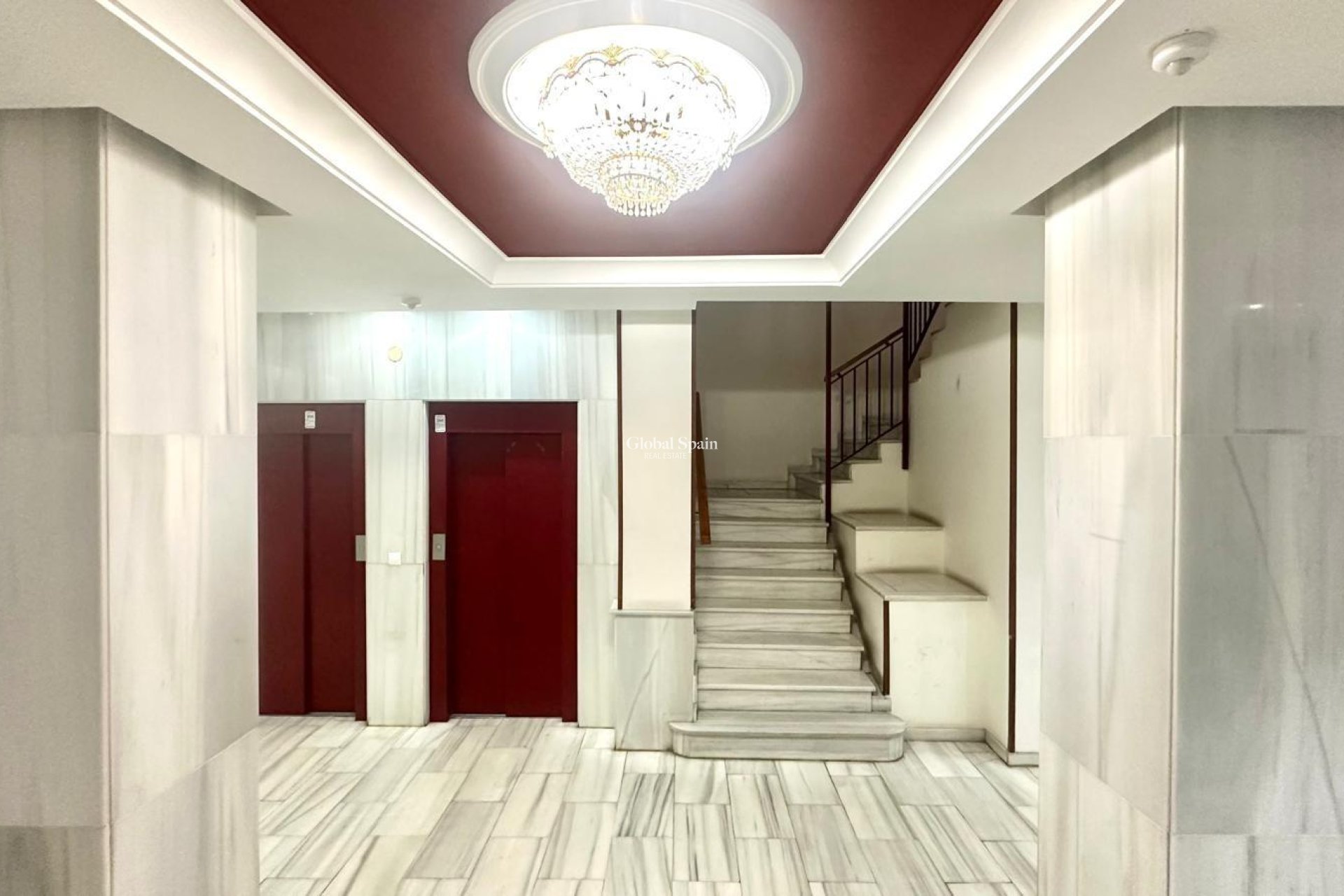 Venta - APARTAMENTO -
TORREVIEJA - Center