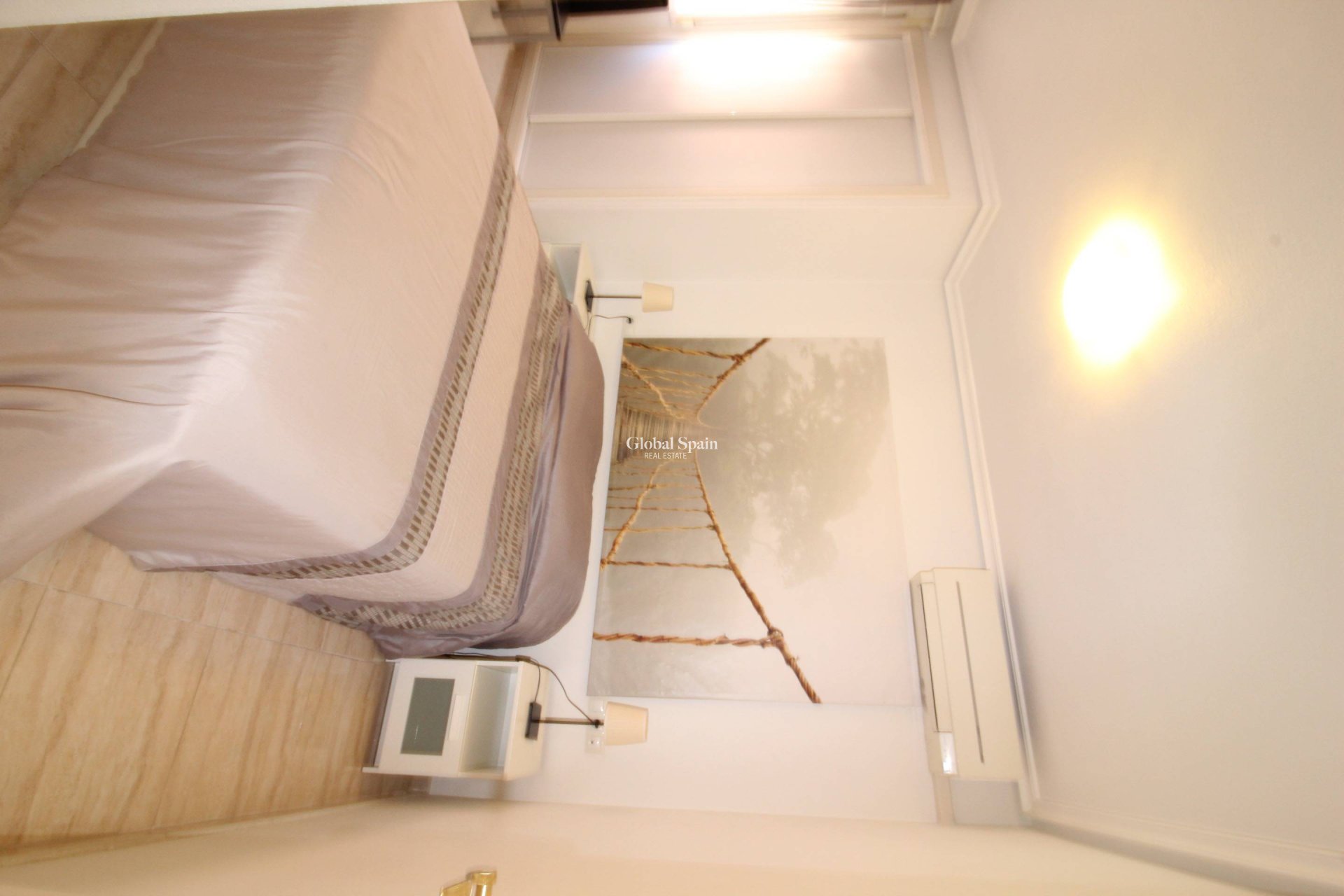 Venta - APARTAMENTO -
TORREVIEJA - Center