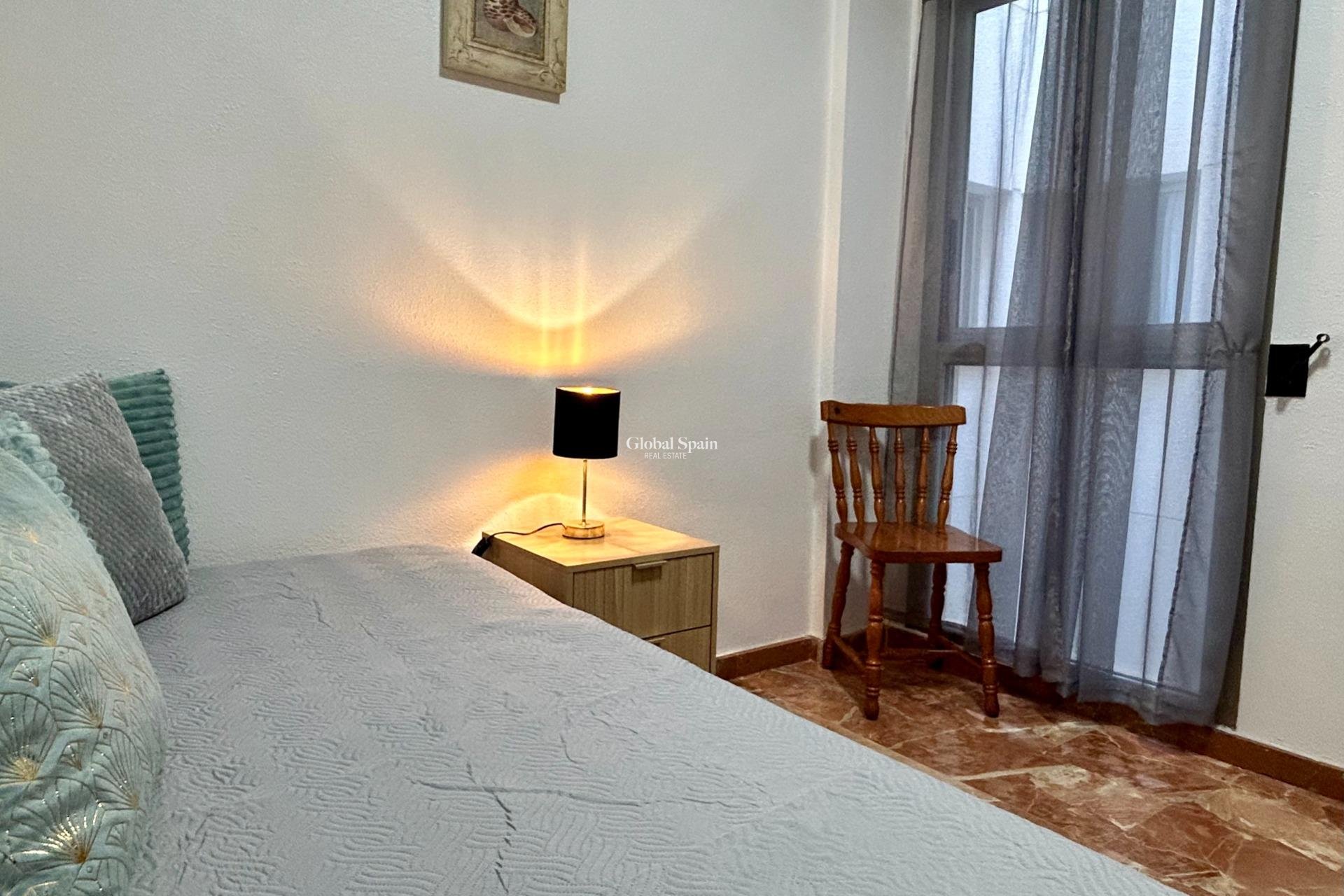 Venta - APARTAMENTO -
TORREVIEJA - Center