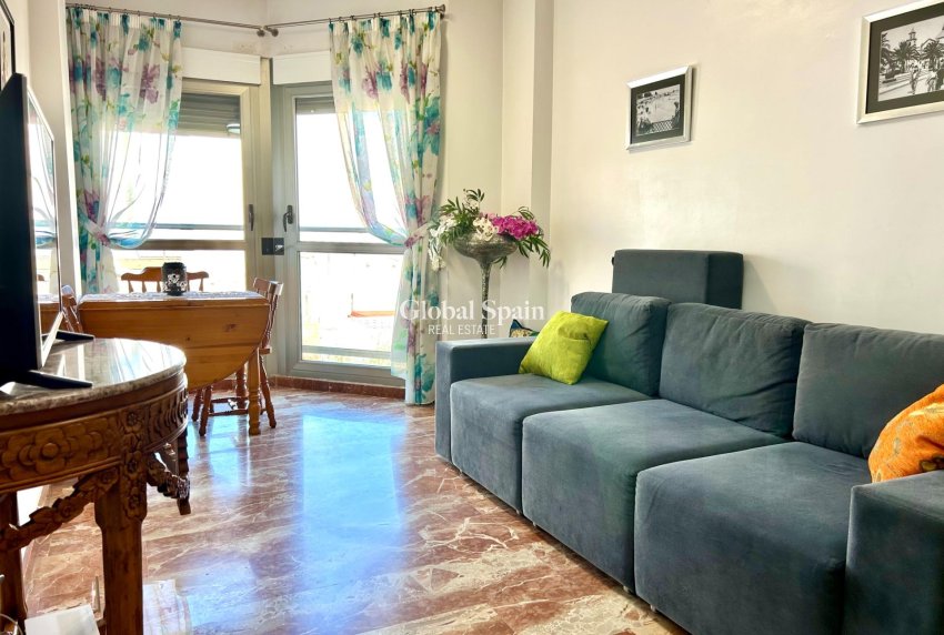 Venta - APARTAMENTO -
TORREVIEJA - Center