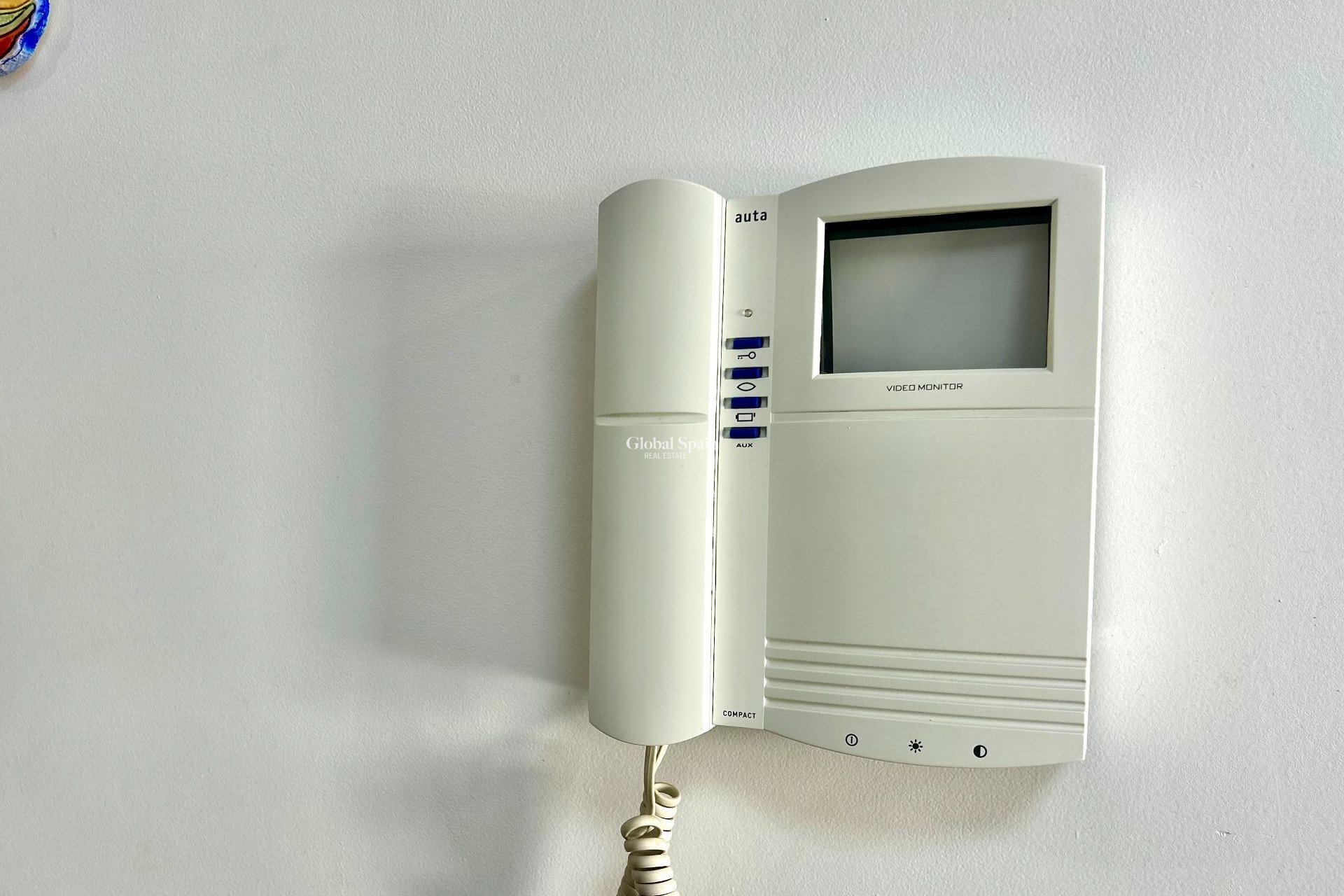 Venta - APARTAMENTO -
TORREVIEJA - Center