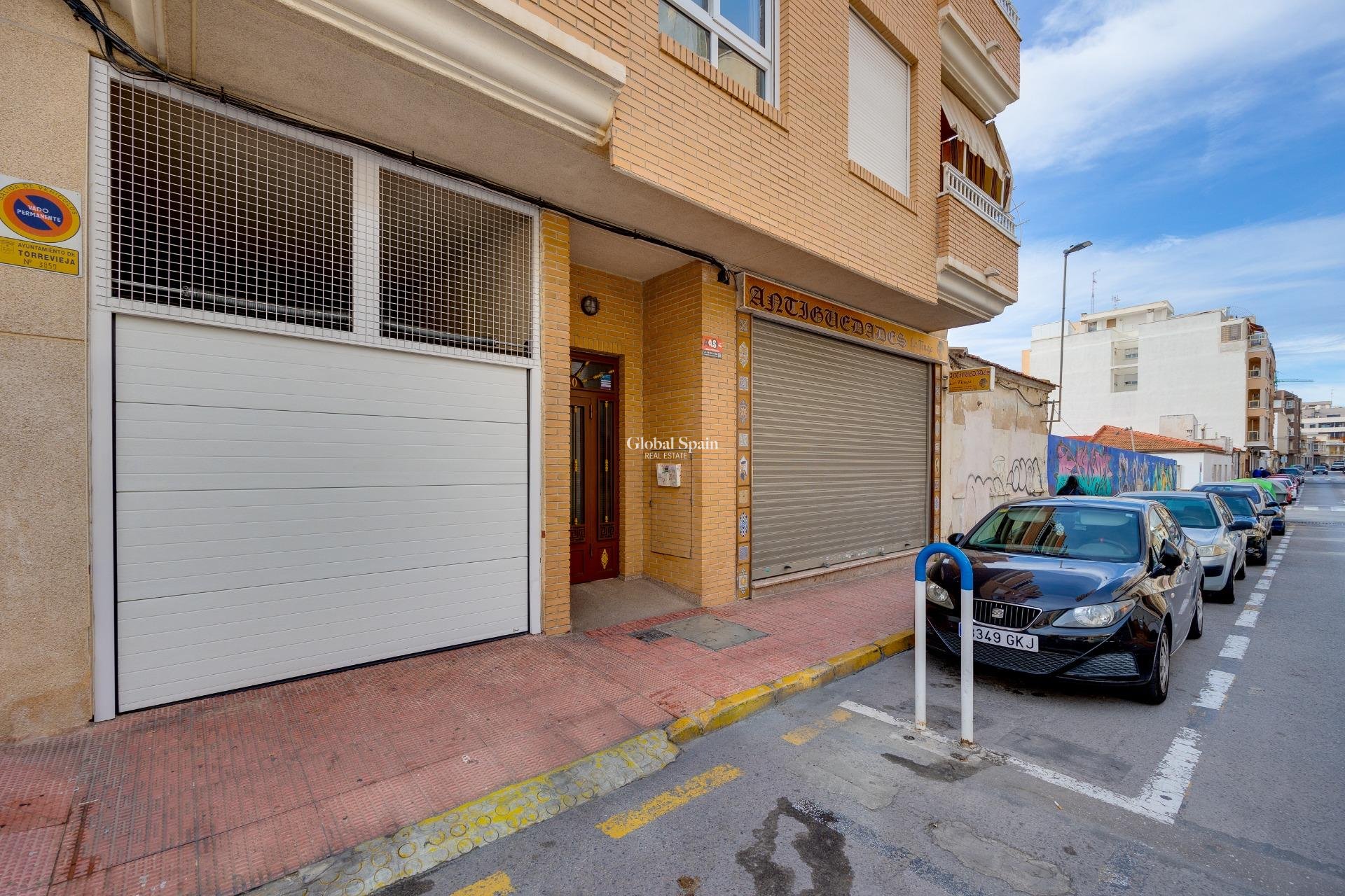 Venta - APARTAMENTO -
TORREVIEJA - Center