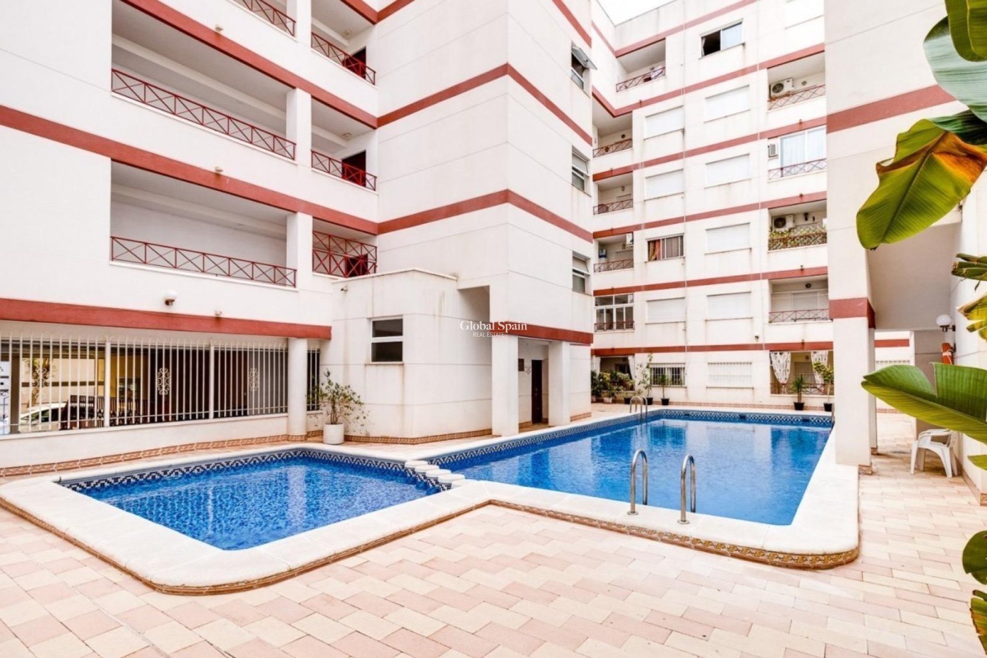Venta - APARTAMENTO -
TORREVIEJA - Center