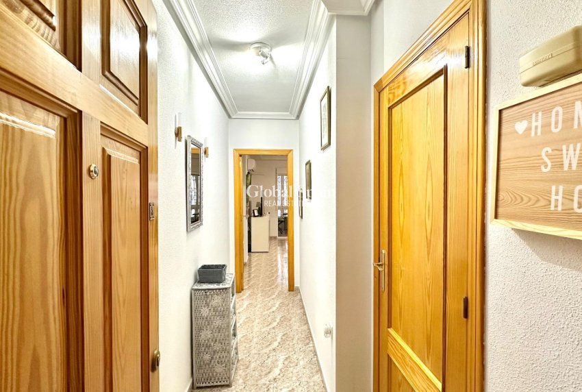 Venta - APARTAMENTO -
TORREVIEJA - Center