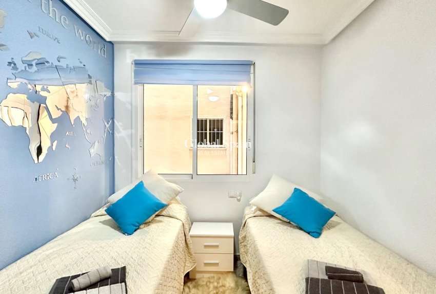 Venta - APARTAMENTO -
TORREVIEJA - Center