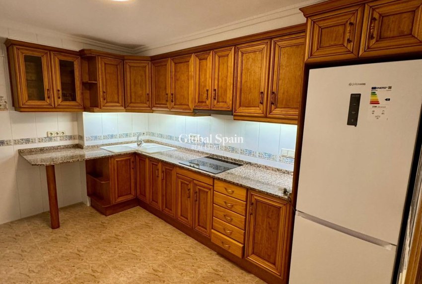 Venta - APARTAMENTO -
TORREVIEJA - Center