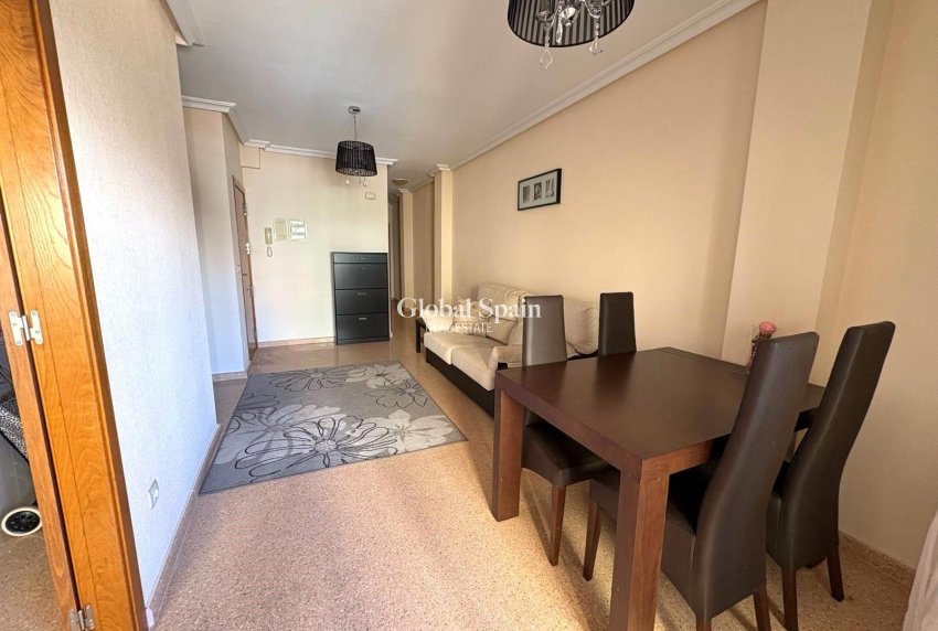 Venta - APARTAMENTO -
TORREVIEJA - Center