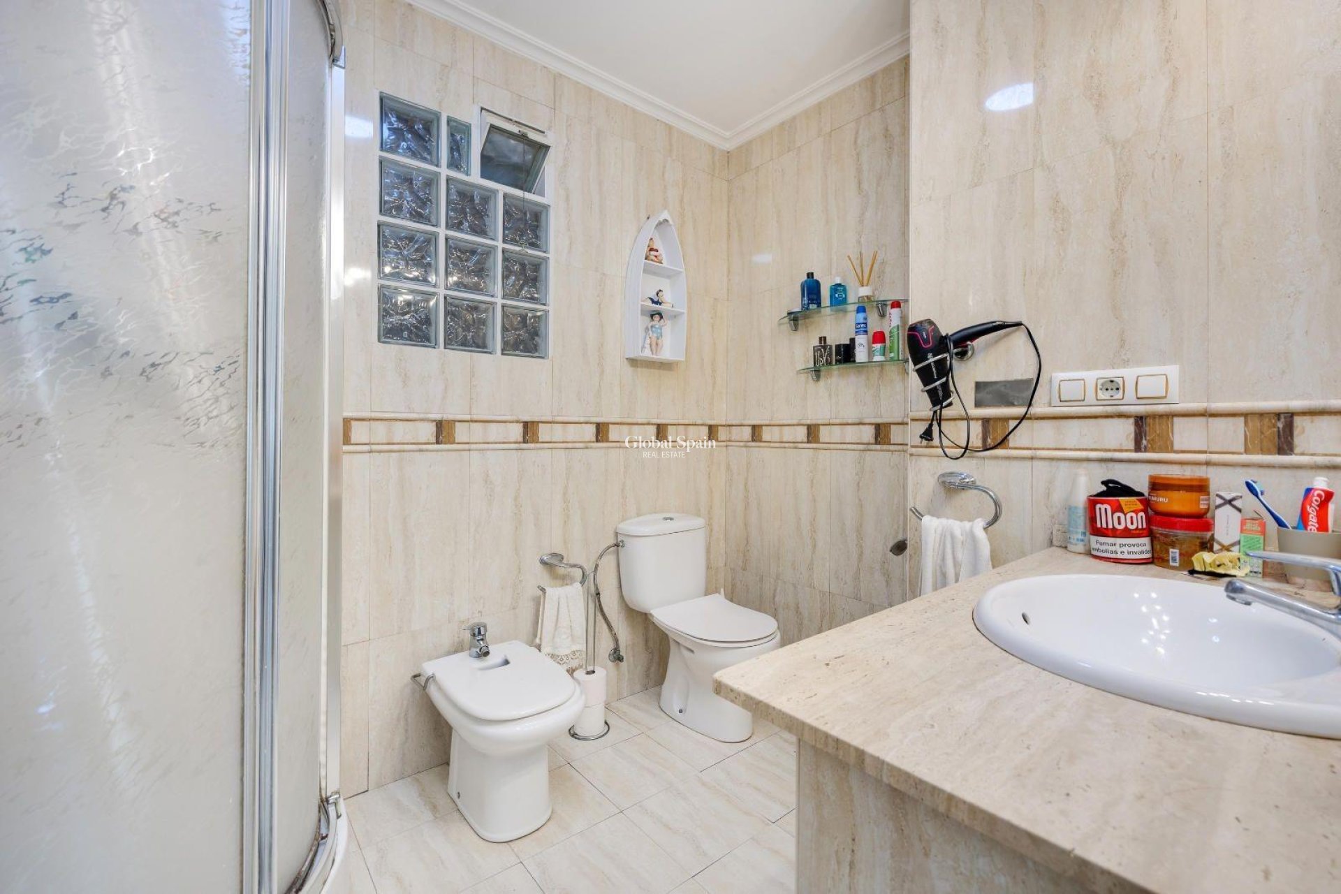 Venta - APARTAMENTO -
TORREVIEJA - Center