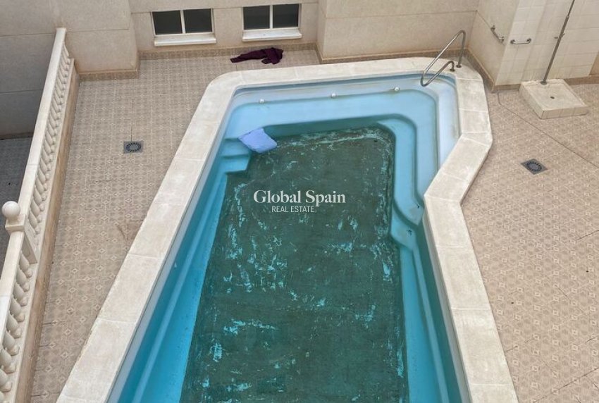 Venta - APARTAMENTO -
TORREVIEJA - Center