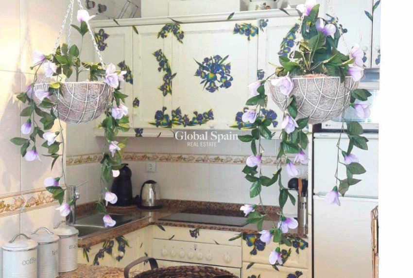 Venta - APARTAMENTO -
TORREVIEJA - Center