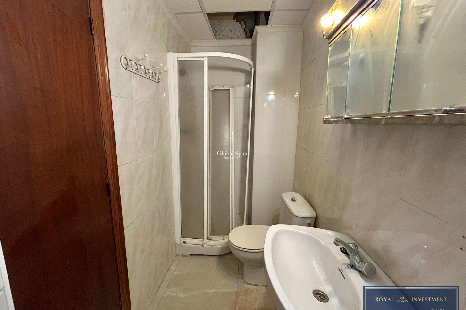 Venta - APARTAMENTO -
TORREVIEJA - Center