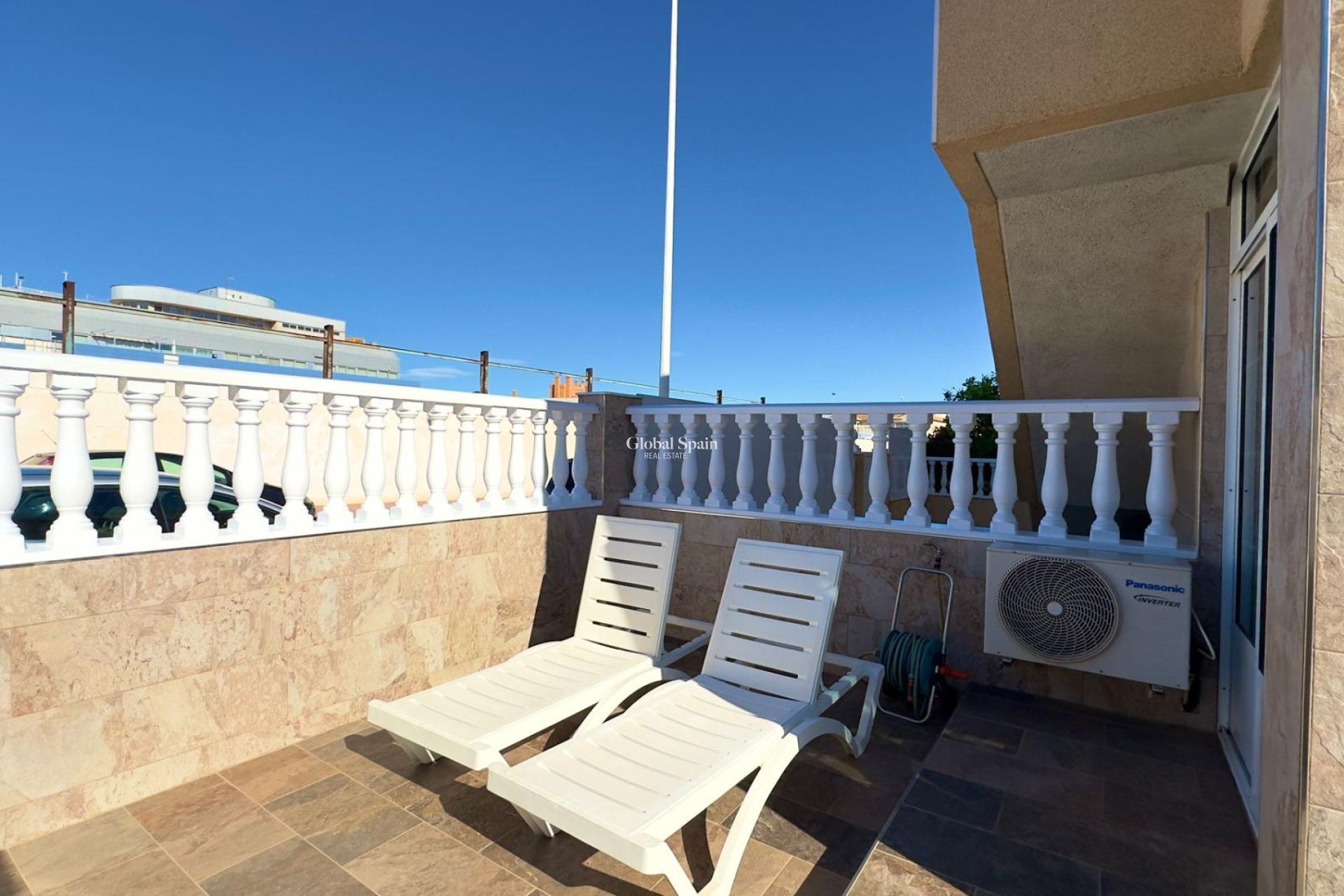 Venta - APARTAMENTO -
TORREVIEJA - Center
