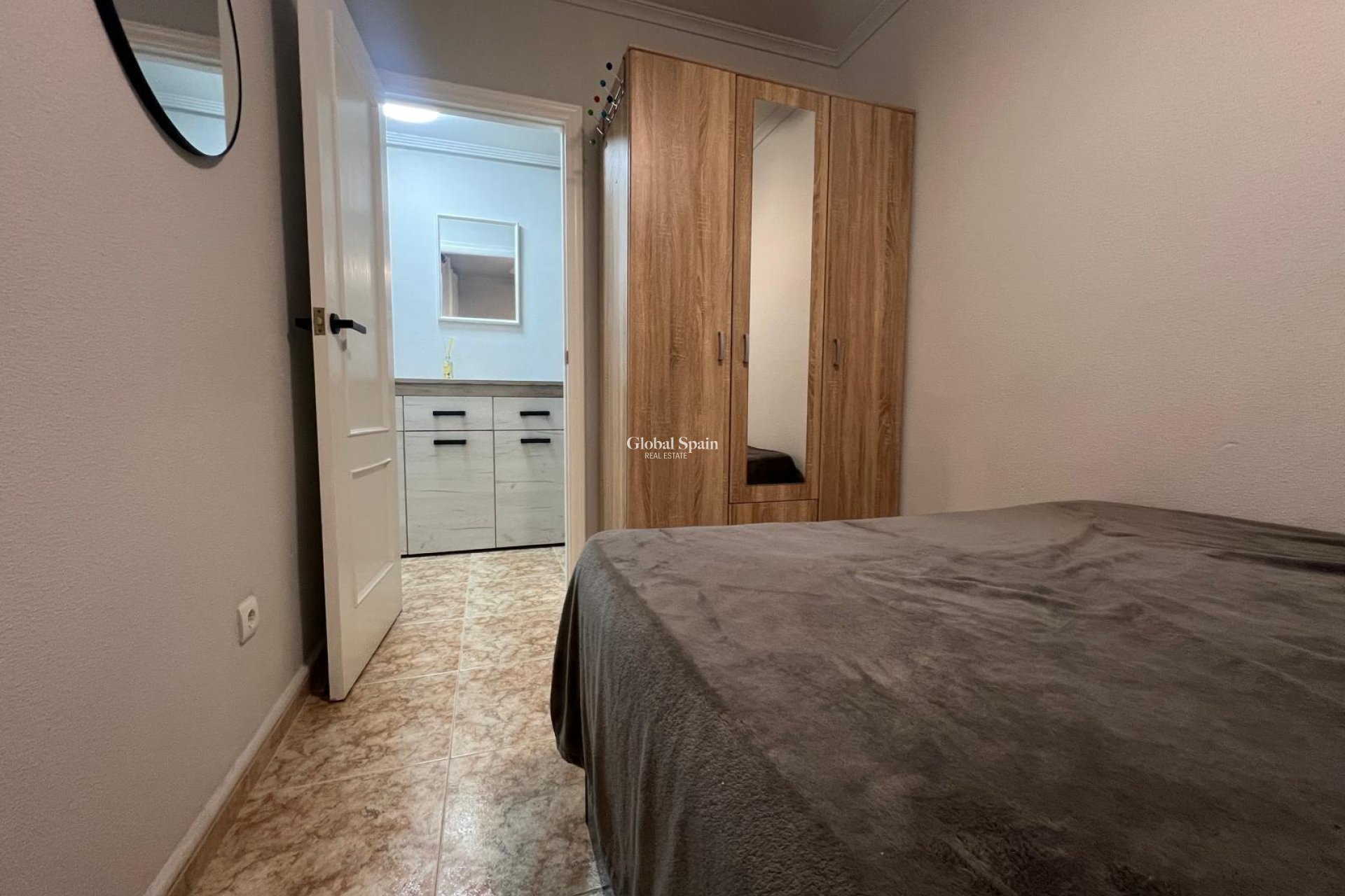 Venta - APARTAMENTO -
TORREVIEJA - Center