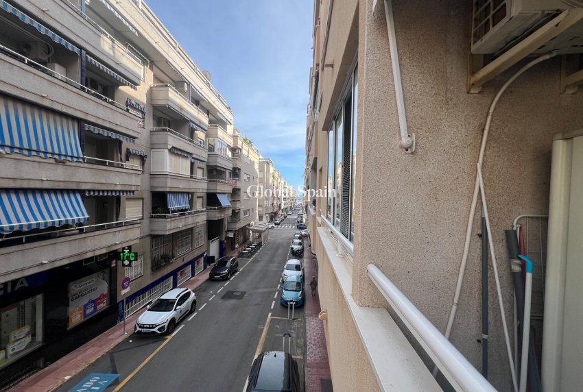 Venta - APARTAMENTO -
TORREVIEJA - Center