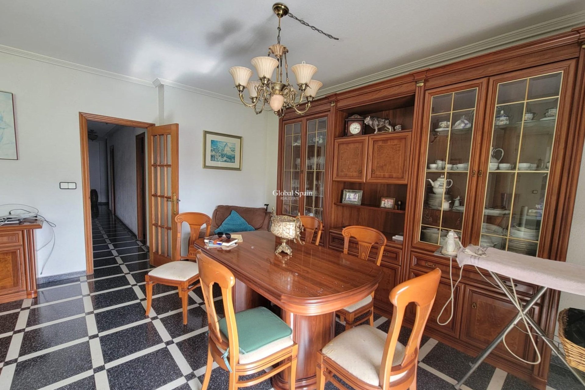 Venta - APARTAMENTO -
TORREVIEJA - Center