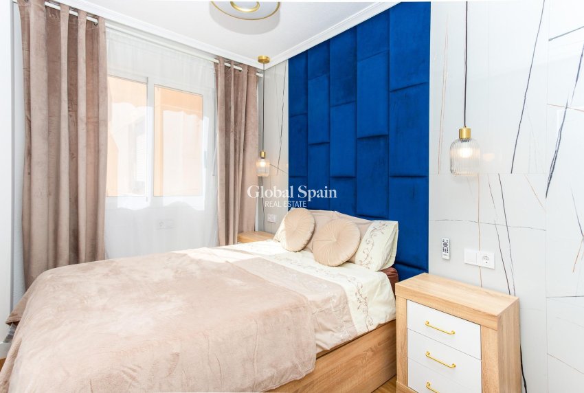 Venta - APARTAMENTO -
TORREVIEJA - Center