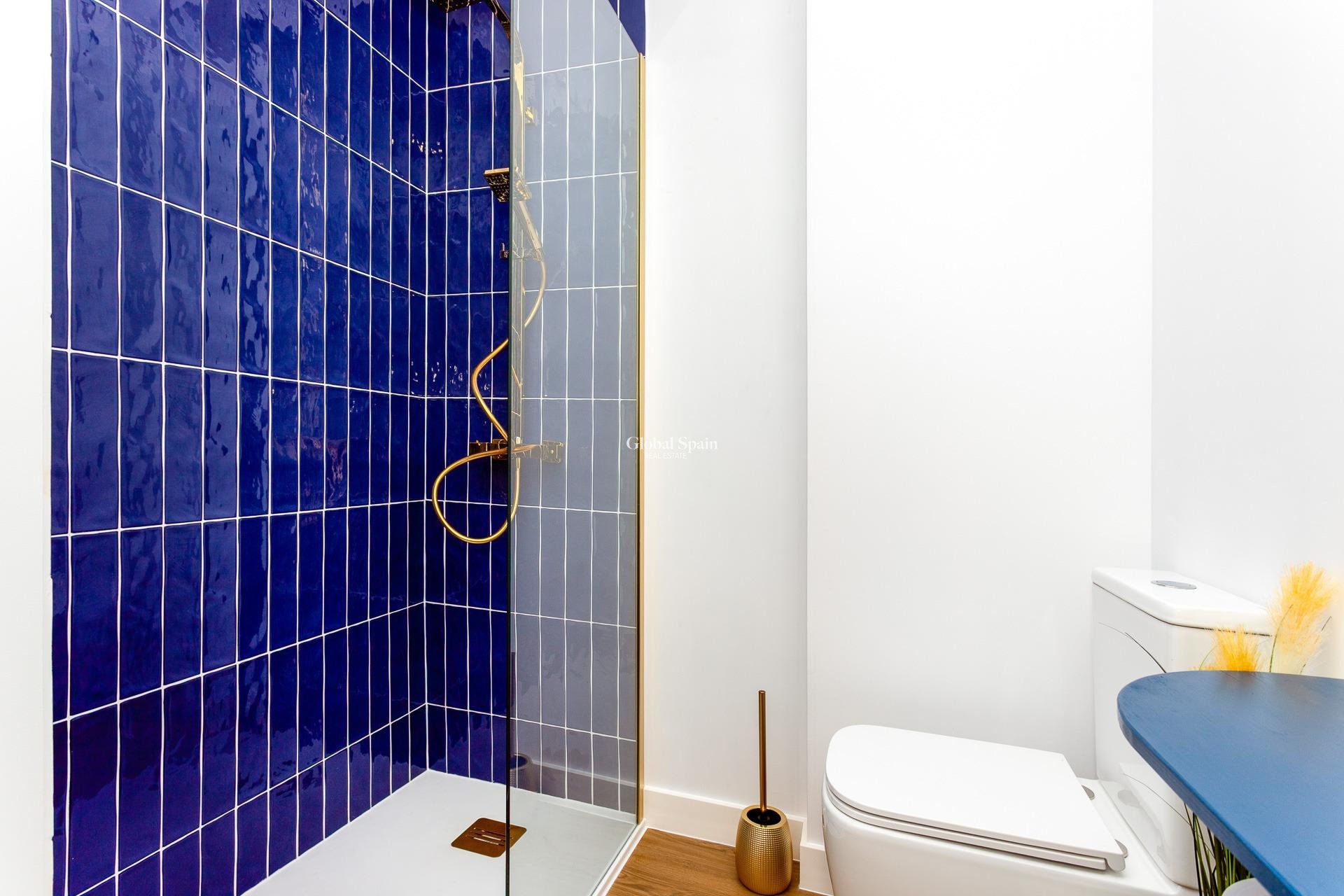 Venta - APARTAMENTO -
TORREVIEJA - Center