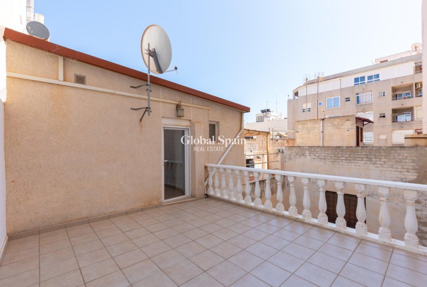 Venta - APARTAMENTO -
TORREVIEJA - Center