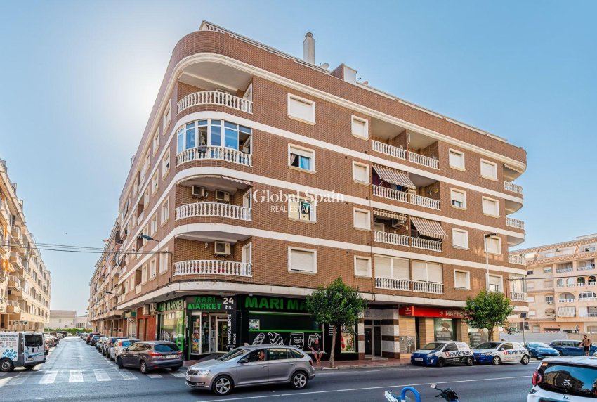 Venta - APARTAMENTO -
TORREVIEJA - Center
