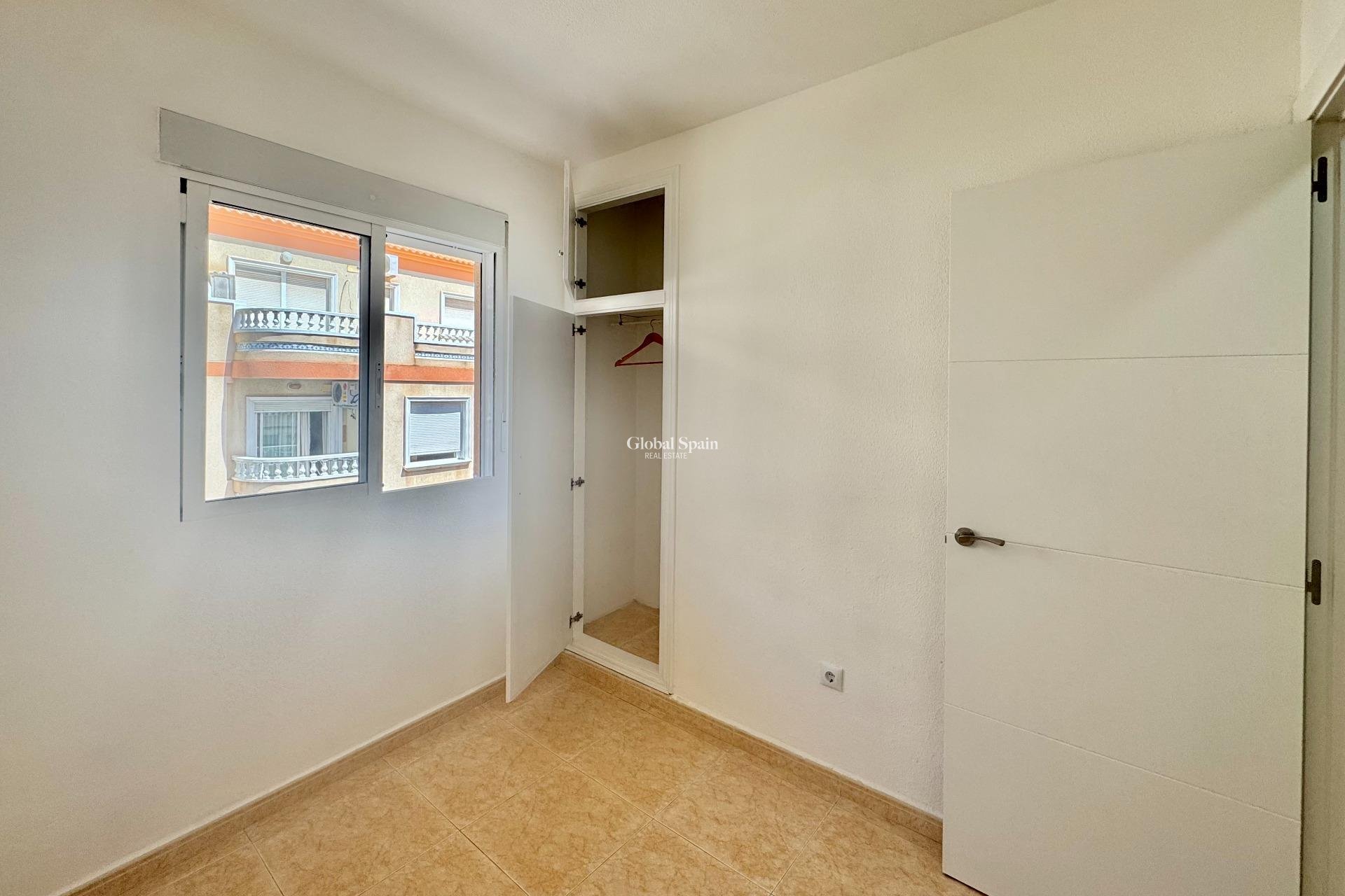 Venta - APARTAMENTO -
TORREVIEJA - Center