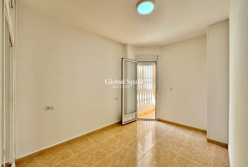 Venta - APARTAMENTO -
TORREVIEJA - Center