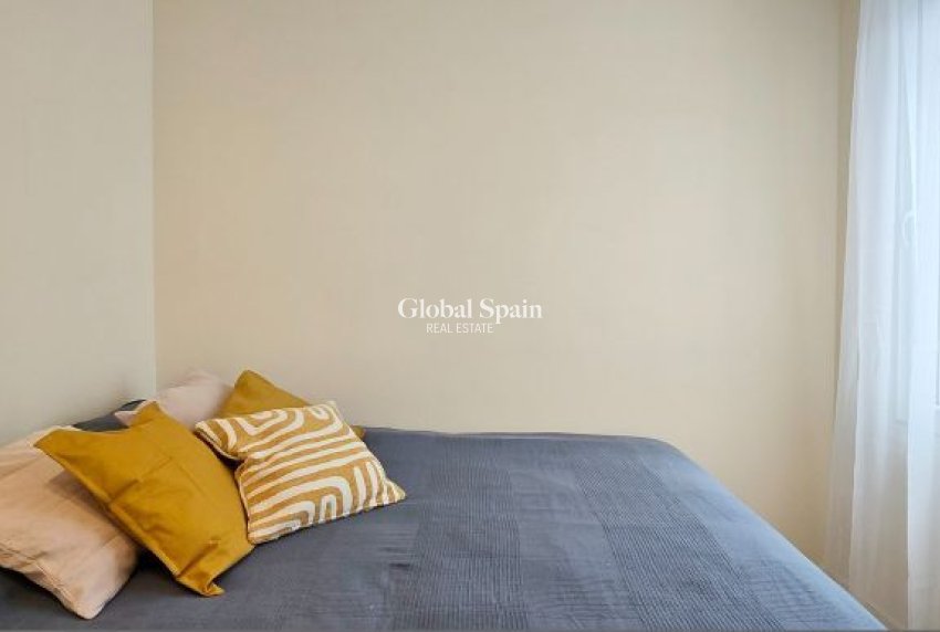 Venta - APARTAMENTO -
TORREVIEJA - Center