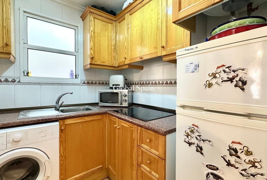 Venta - APARTAMENTO -
TORREVIEJA - Center