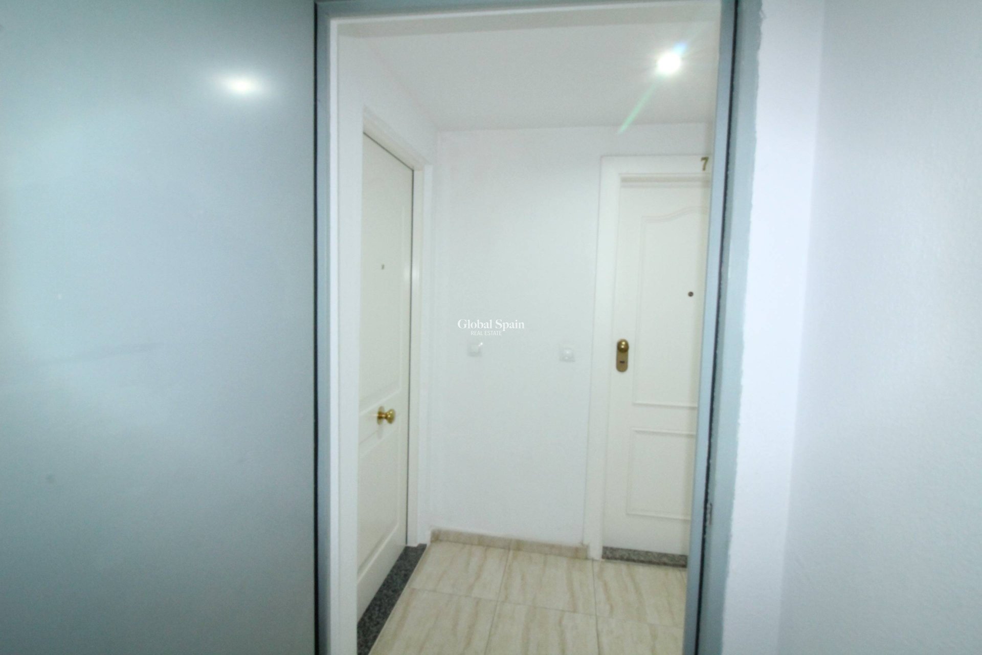 Venta - APARTAMENTO -
TORREVIEJA - Center