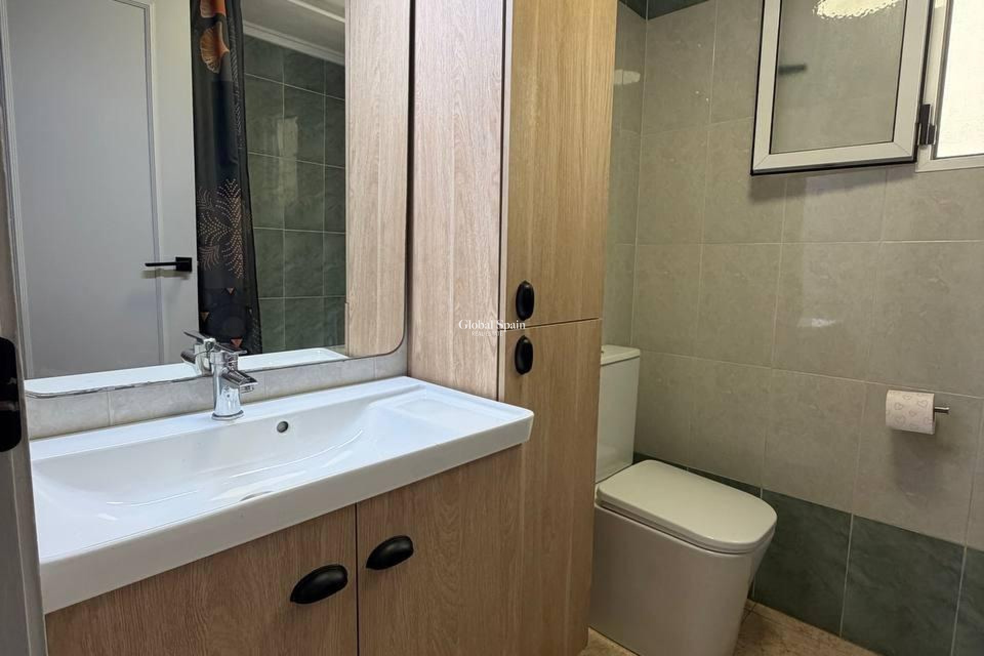 Venta - APARTAMENTO -
TORREVIEJA - Center