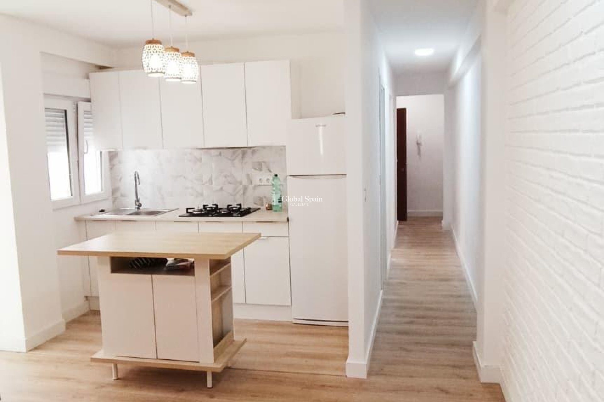 Venta - APARTAMENTO -
TORREVIEJA - Center