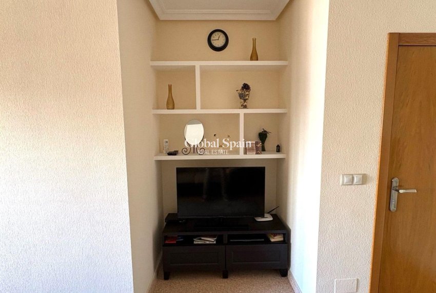 Venta - APARTAMENTO -
TORREVIEJA - Center