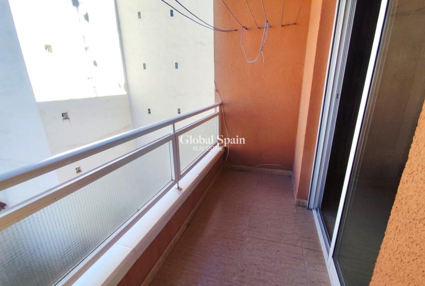 Venta - APARTAMENTO -
TORREVIEJA - Center