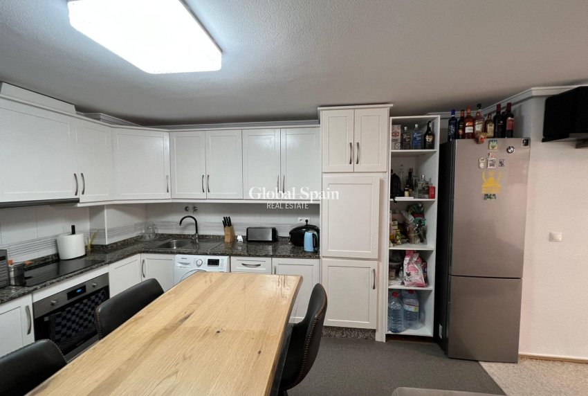 Venta - APARTAMENTO -
TORREVIEJA - Center
