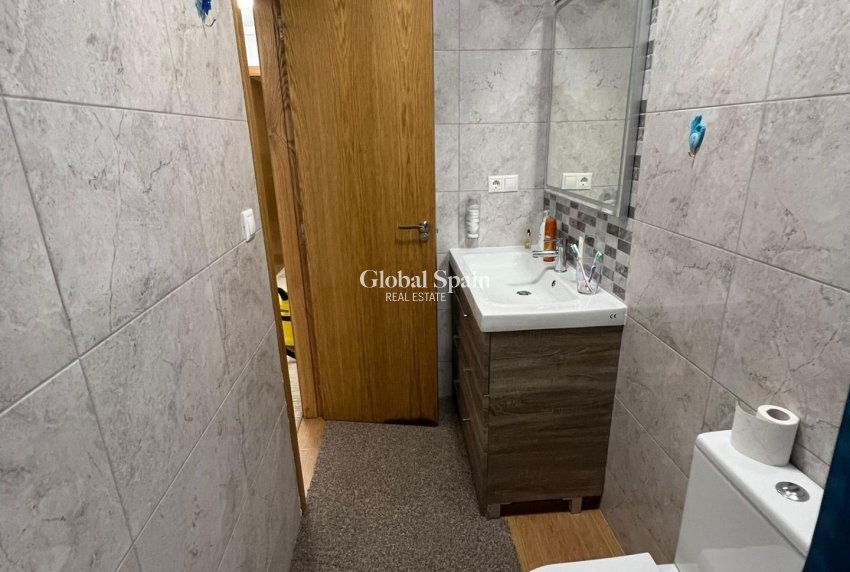 Venta - APARTAMENTO -
TORREVIEJA - Center