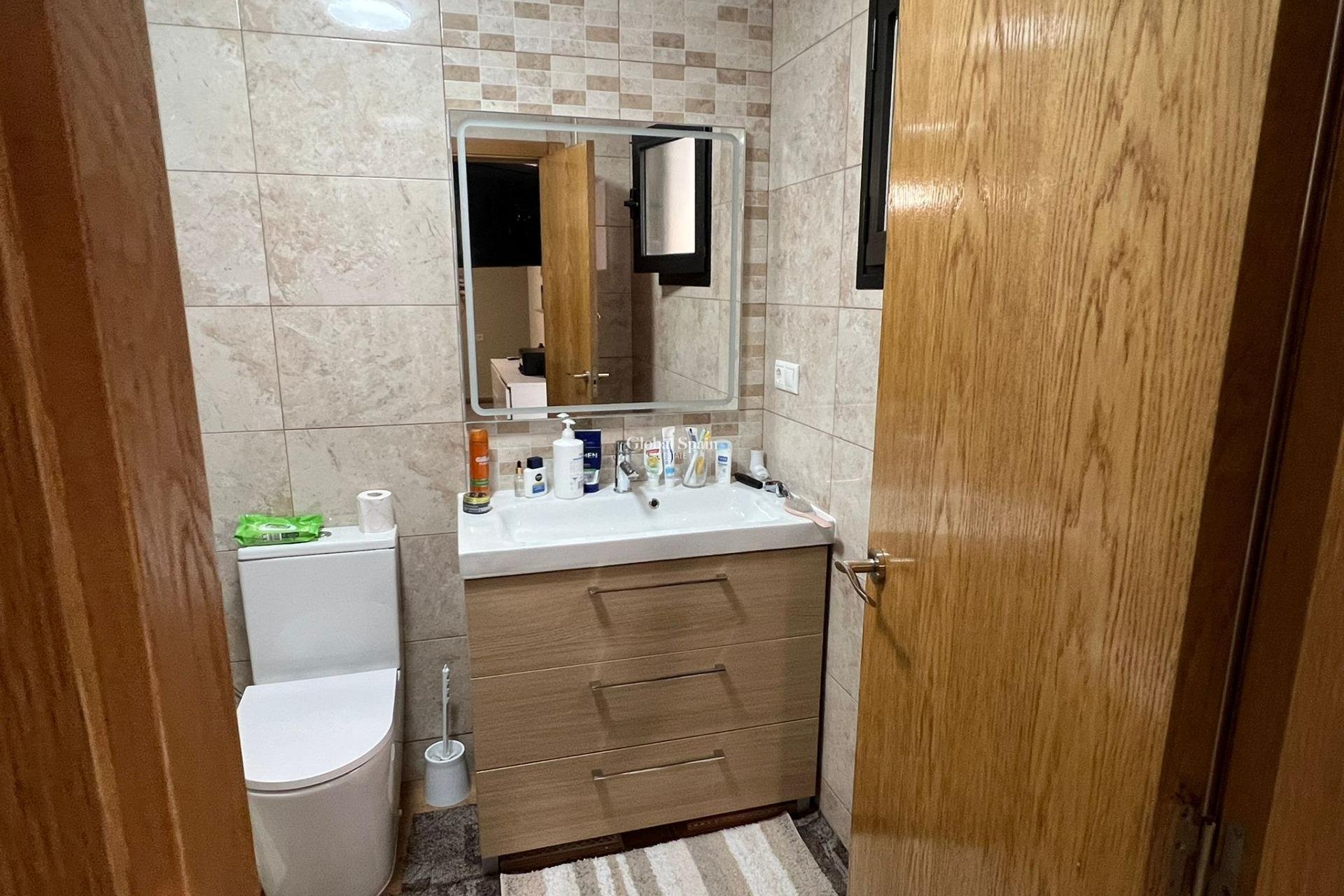 Venta - APARTAMENTO -
TORREVIEJA - Center