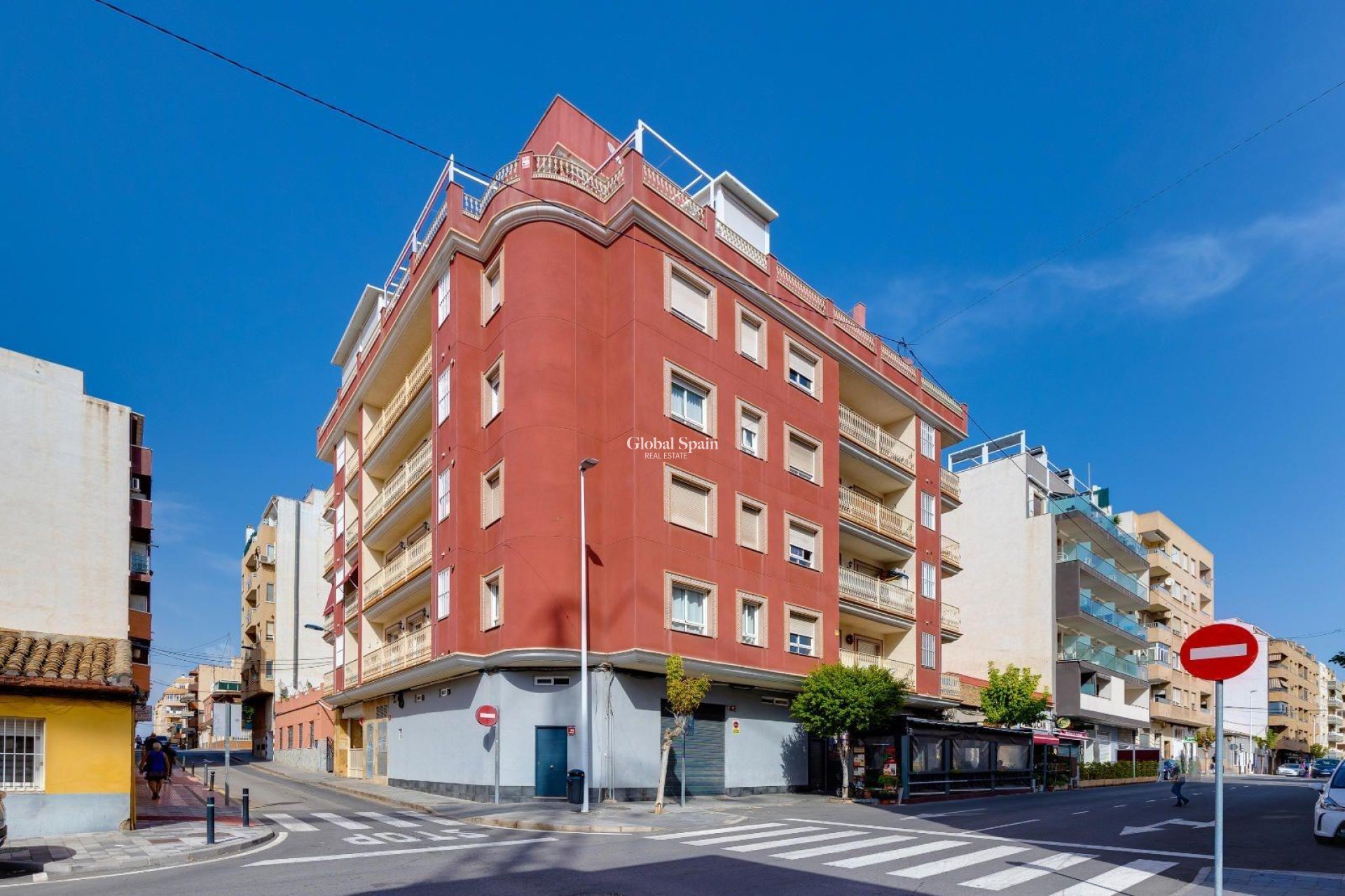Venta - APARTAMENTO -
TORREVIEJA - Center