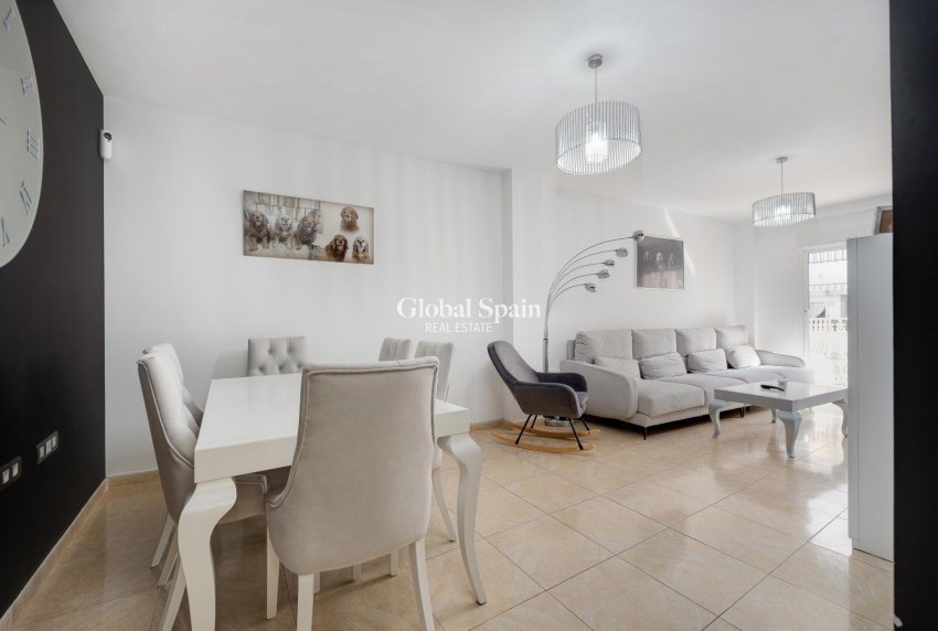 Venta - APARTAMENTO -
TORREVIEJA - Center