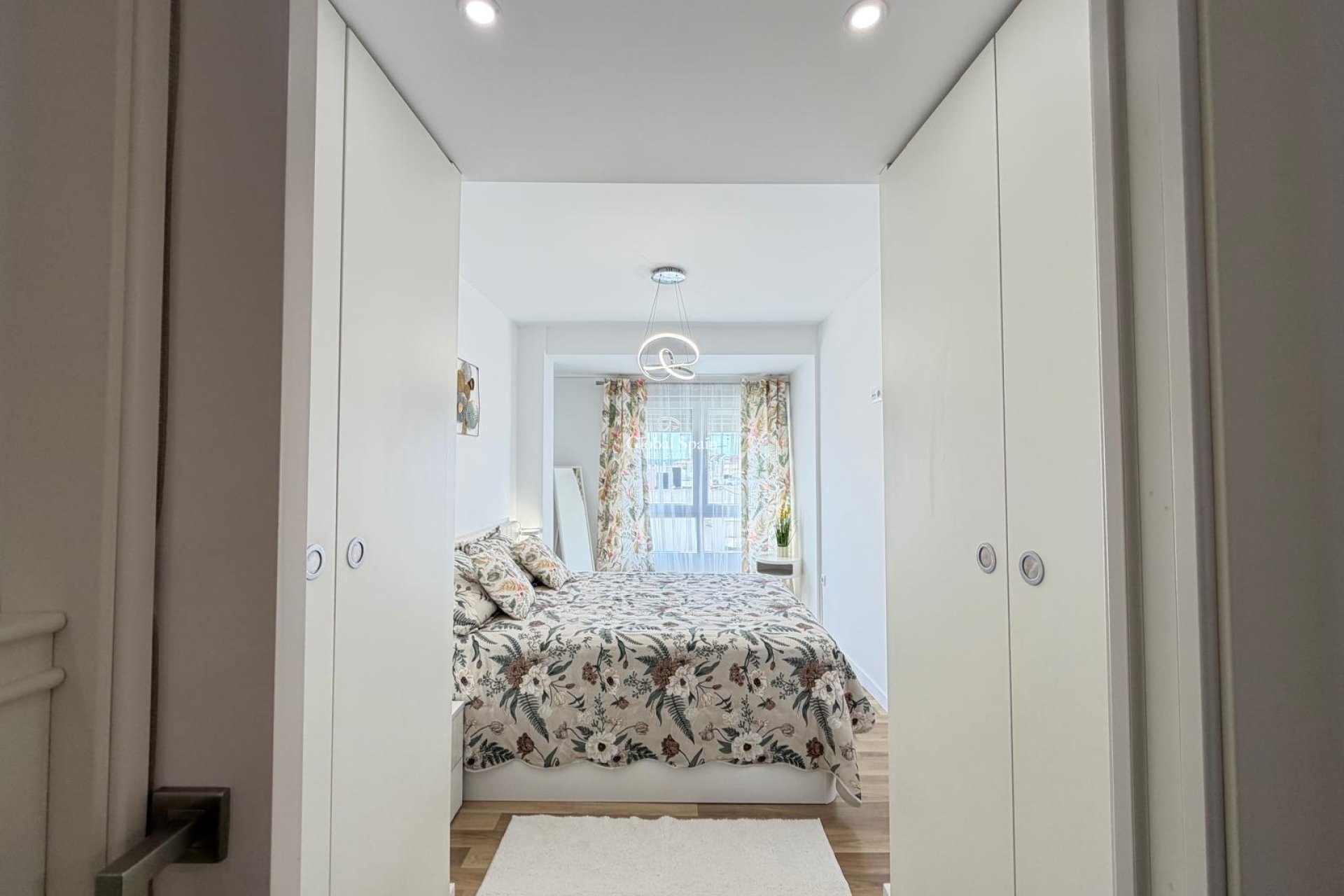 Venta - APARTAMENTO -
TORREVIEJA - Center