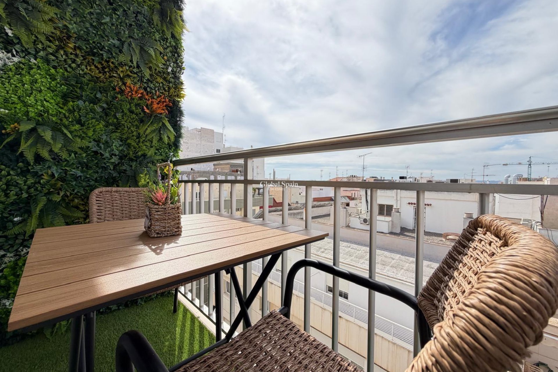 Venta - APARTAMENTO -
TORREVIEJA - Center