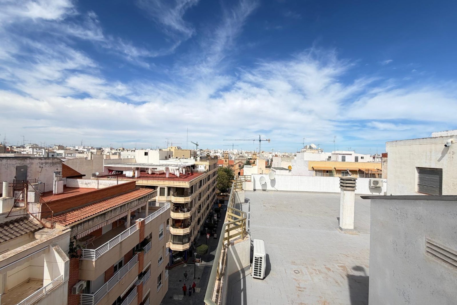 Venta - APARTAMENTO -
TORREVIEJA - Center
