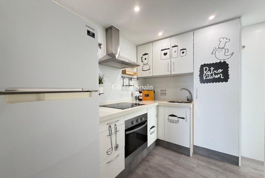 Venta - APARTAMENTO -
TORREVIEJA - Center