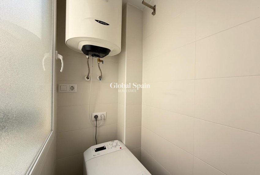 Venta - APARTAMENTO -
TORREVIEJA - Center