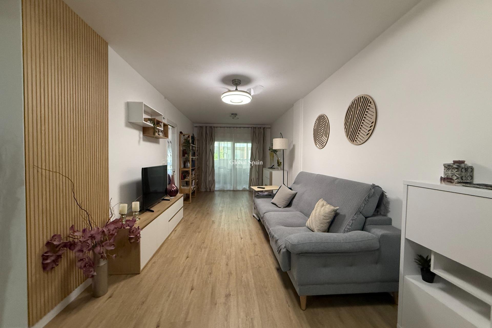 Venta - APARTAMENTO -
TORREVIEJA - Center